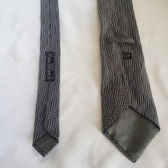 Mario Valentino gray Silk Tie - Picture 7 of 9